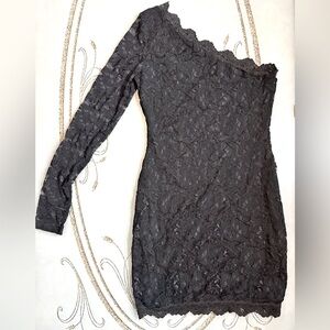 Lace, bodycon cocktail dress by Tobi, size small, gently worn